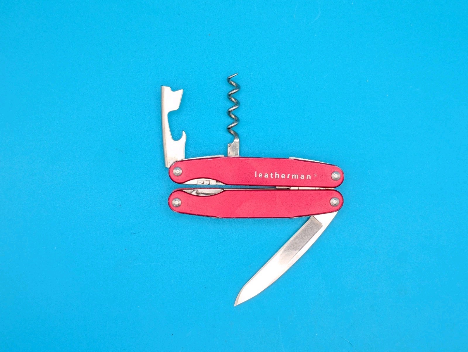 Leatherman Juice C2 Red Multi Tool! RETIRED!