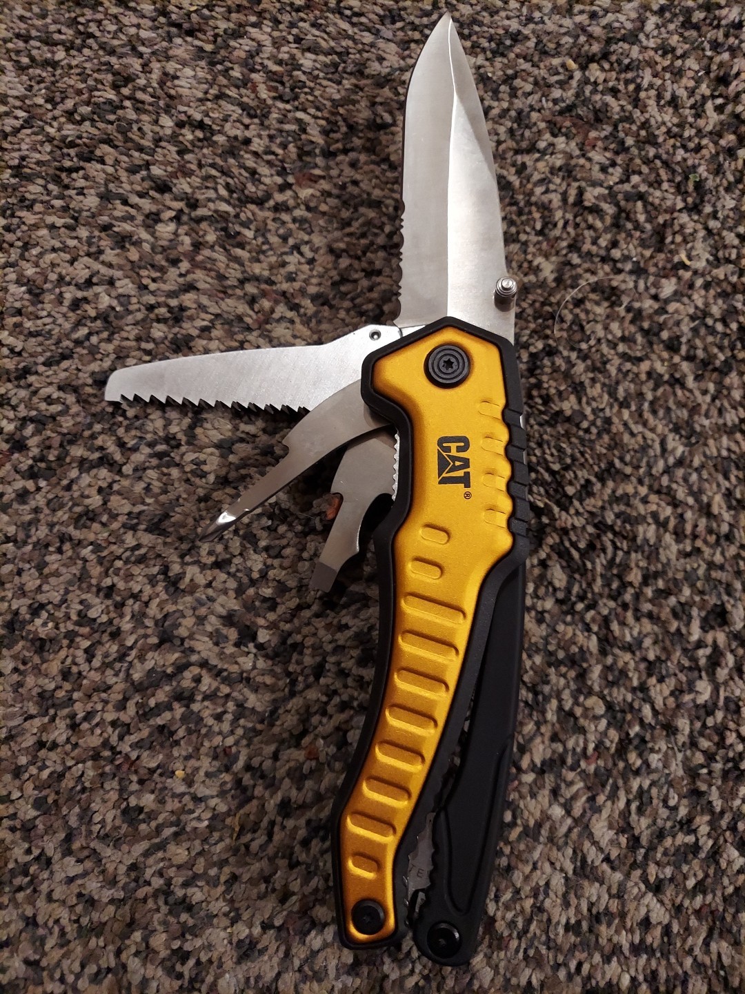 CAT XL 9-in-1 Multi-Tool Set, Stainless Steel Tools with Pouch USED