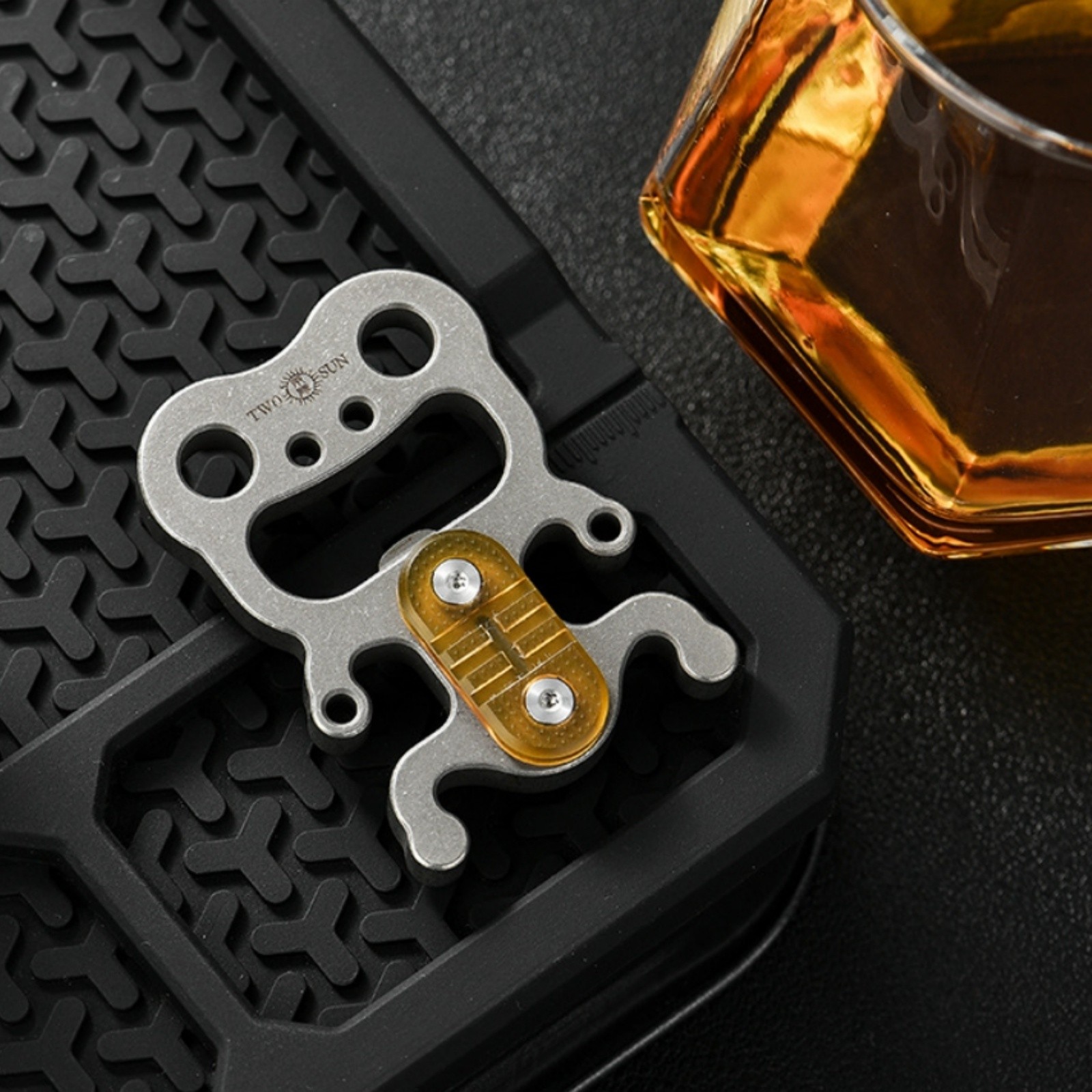Titanium Alloy EDC Outdoor Multi-Tool Frog Shape Bottle Opener Keychain
