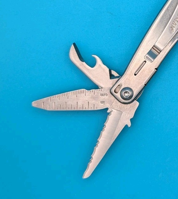 Leatherman Bolster 13 Tool Stainless Steel Multi-Tool!