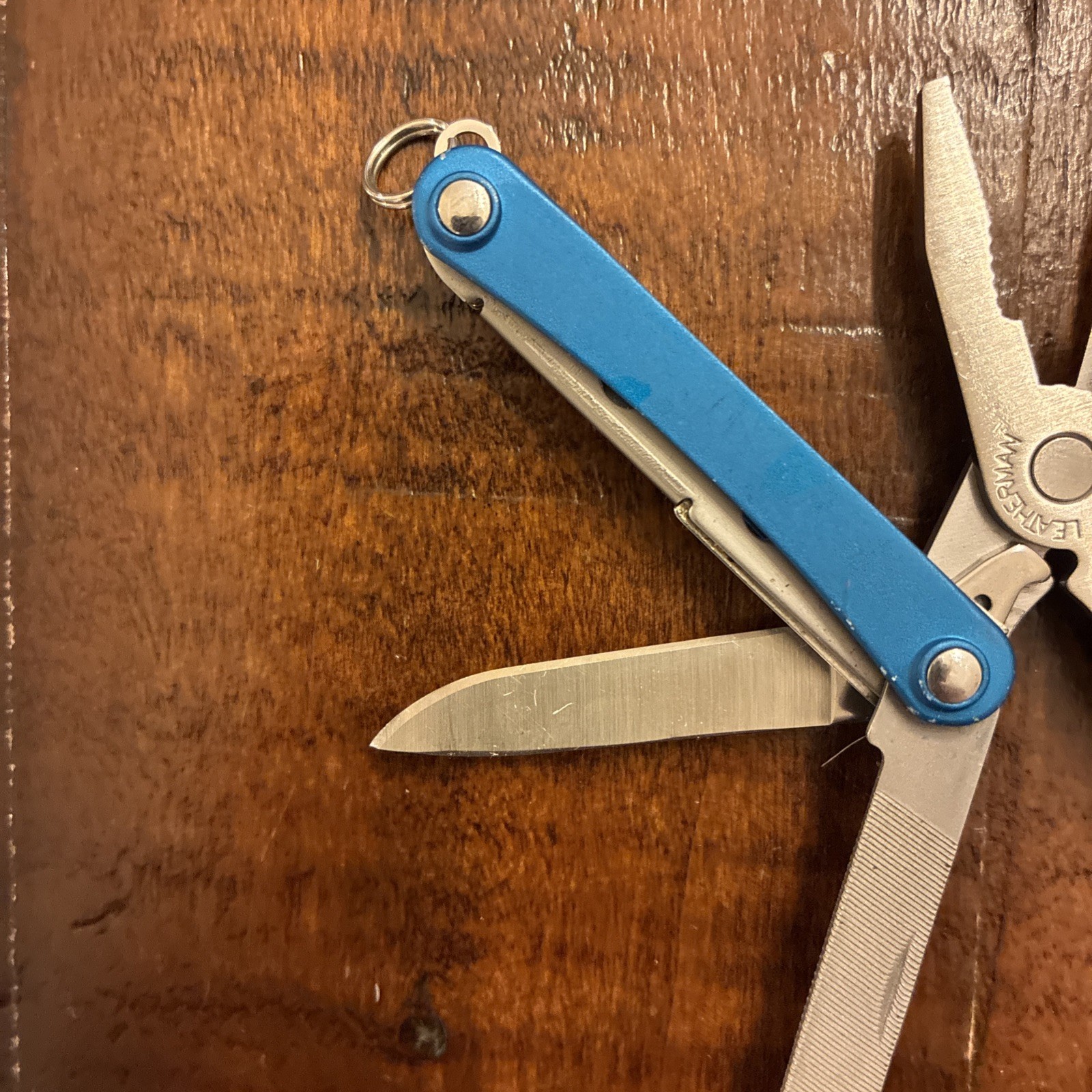 Leatherman Squirt PS4 Multi Tool, Knife, Pliers – Blue – Excellent