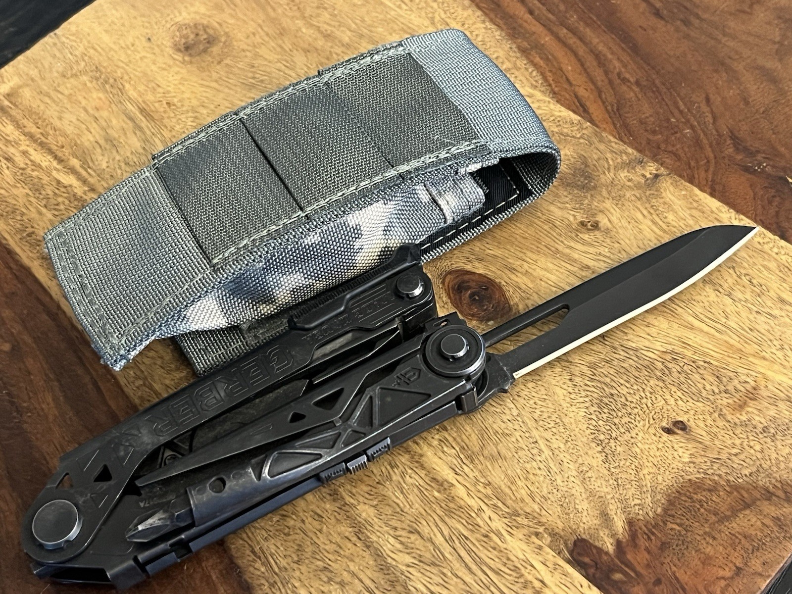 Gerber Center Drive Multi Tool Black USA Excellent Cond w/Sheath SUPER NICE!