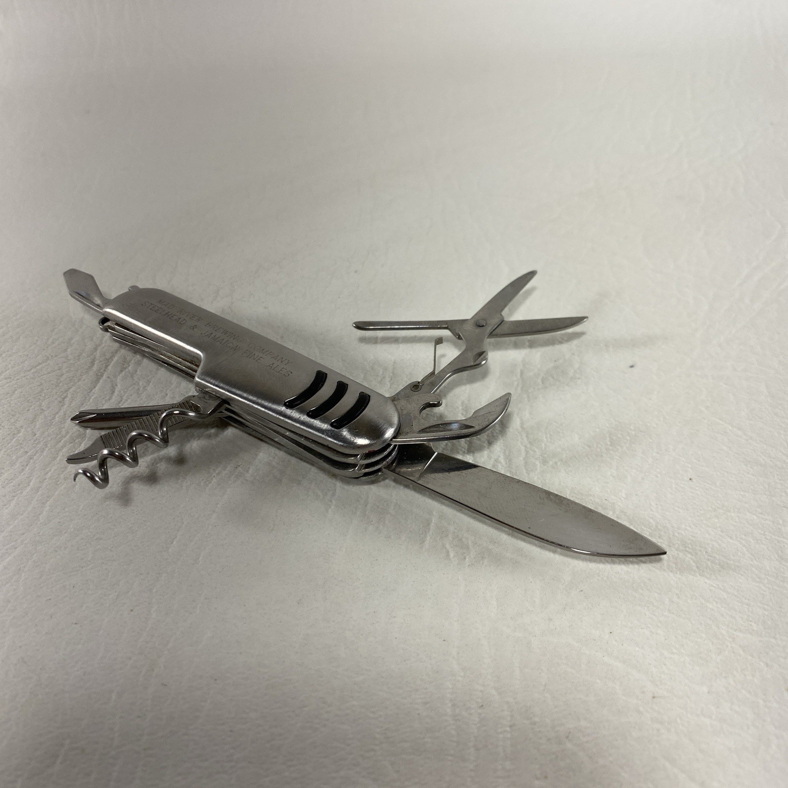 Stainless Steel 7 Features Multifunctional Pocket Folding Tools/Knife/Key Ring