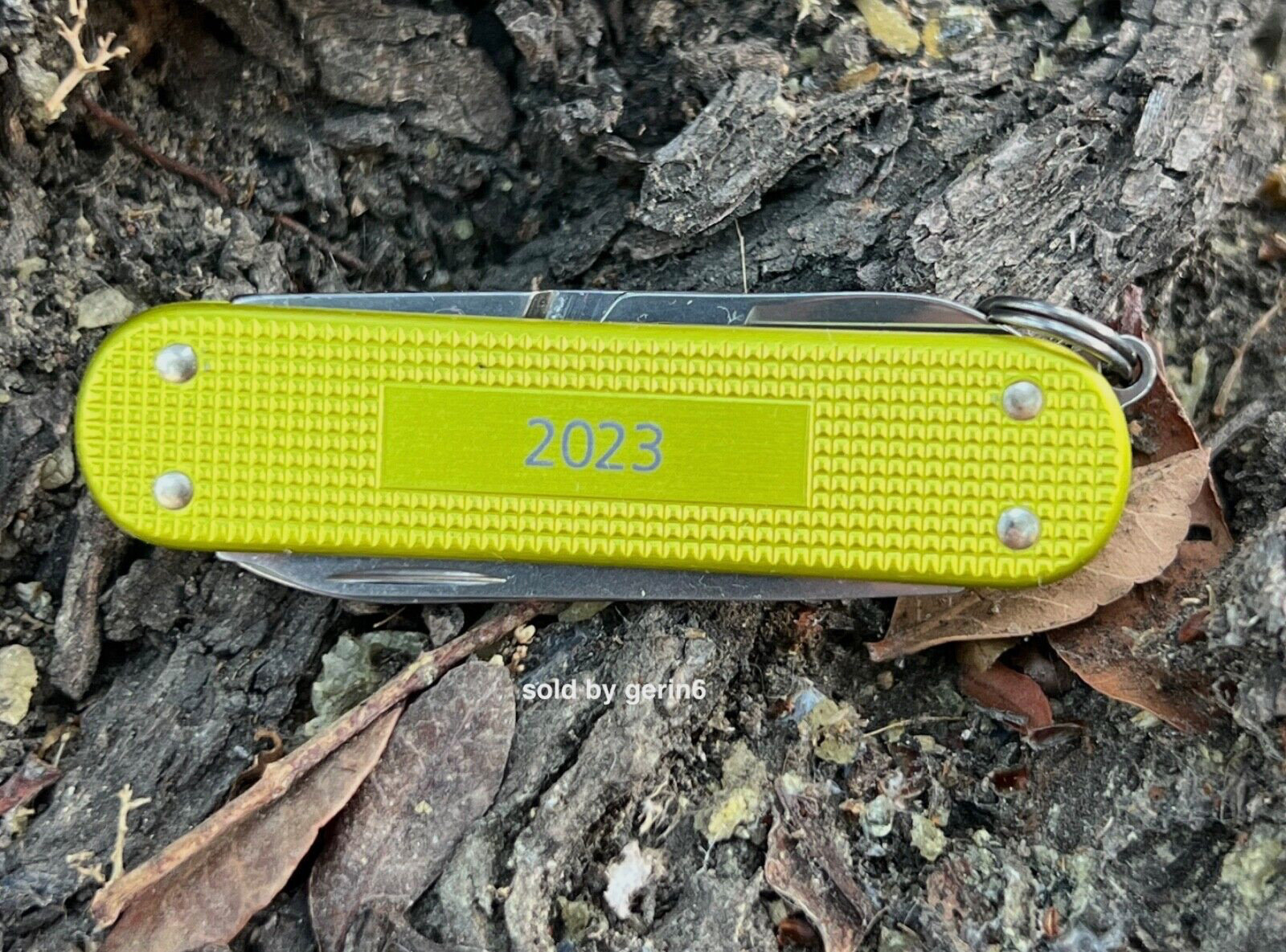 Swiss Army Knife, Classic, Electric Yellow Alox Victorinox, 0.6221.L23, NIB