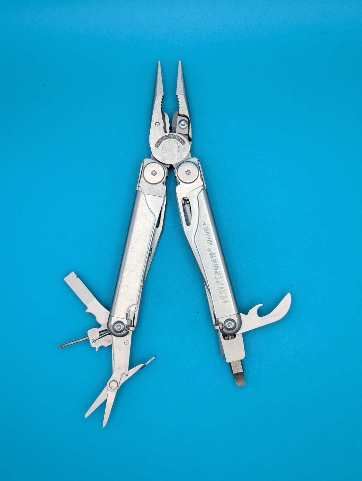 Leatherman Wave Plus + Multi-Tool! FAST SHIPPING! WITH SHEATH!