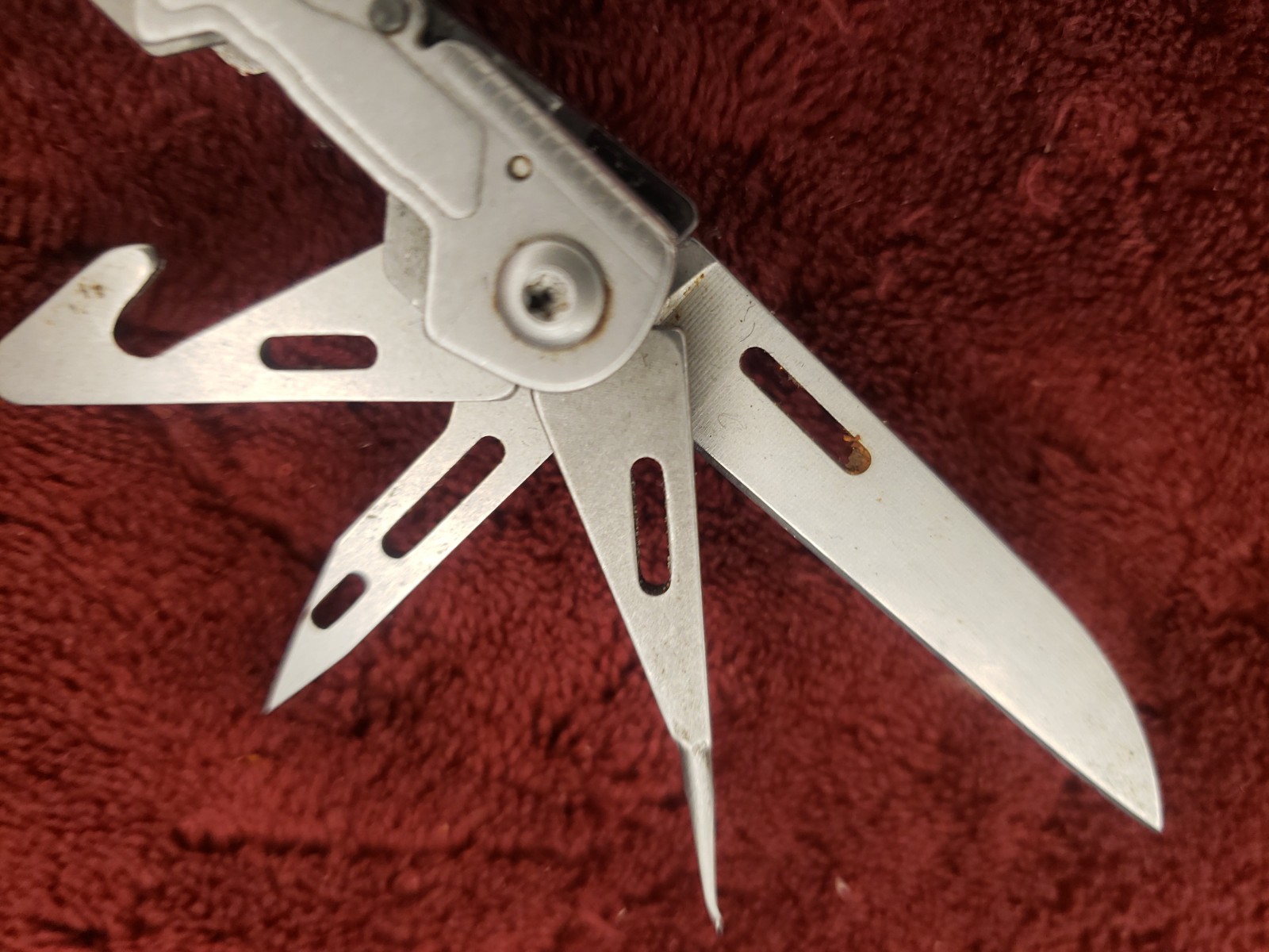 SOG PL1001-CP Stonewash PowerLitre Multi-Tool w/17 Tools corkscrew