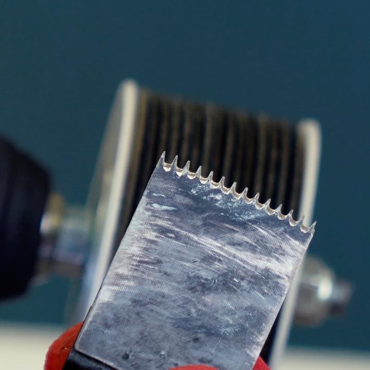: Oscillating Saw Blade Sharpener