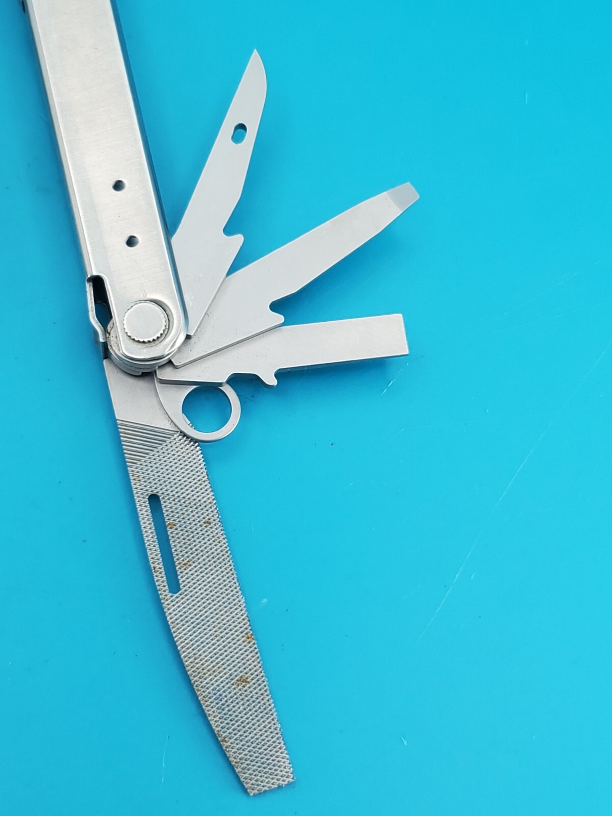 LEATHERMAN Bond Multitool, Stainless Steel Everyday Tool!