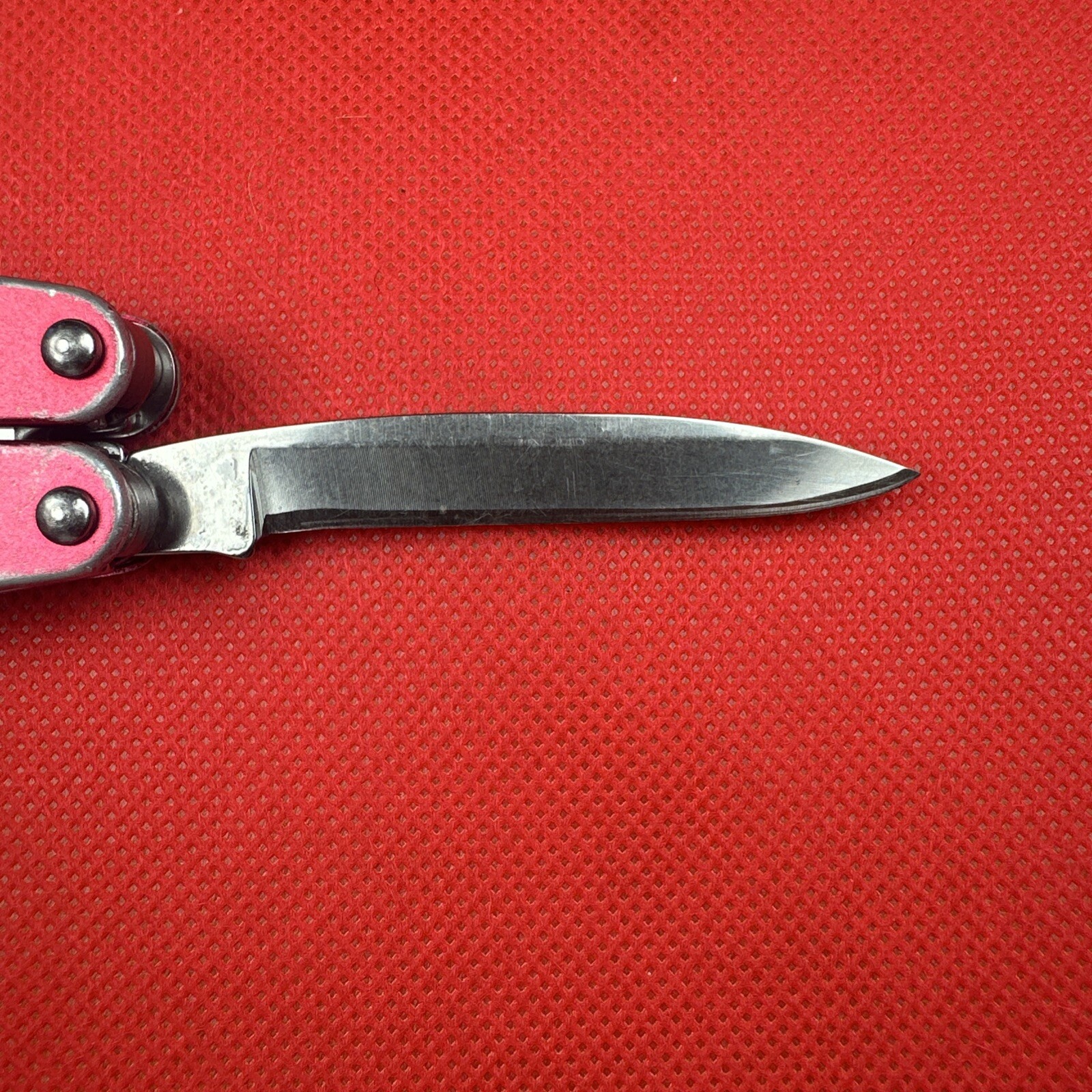 Retired Pat. Pending Gen 1 Red Leatherman Juice C2 Multitool. Great EDC!