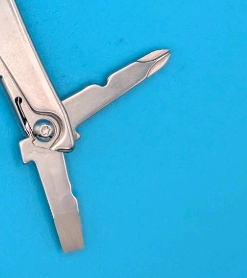 Leatherman Rev 3.8″ Multi-Tool, Stainless!