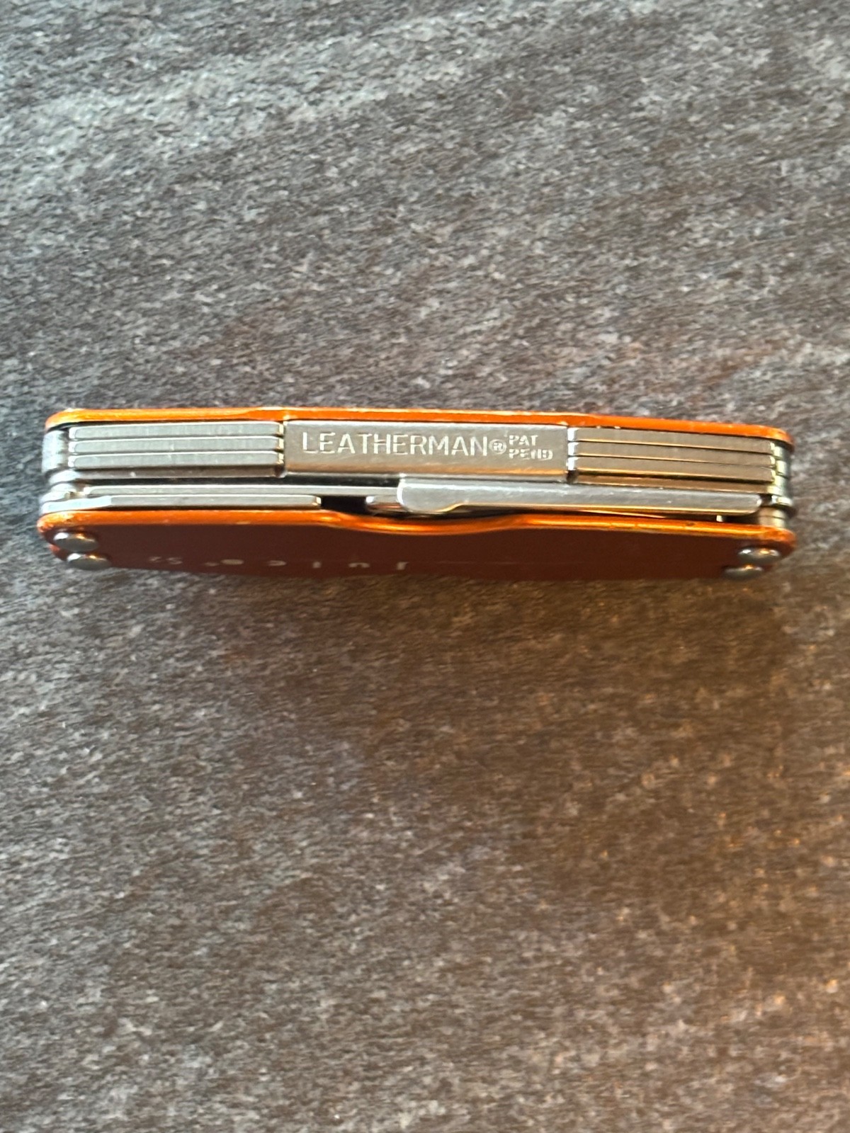 Rare Leatherman JUICE S2 orange with sheath. FREE SHIPPING!