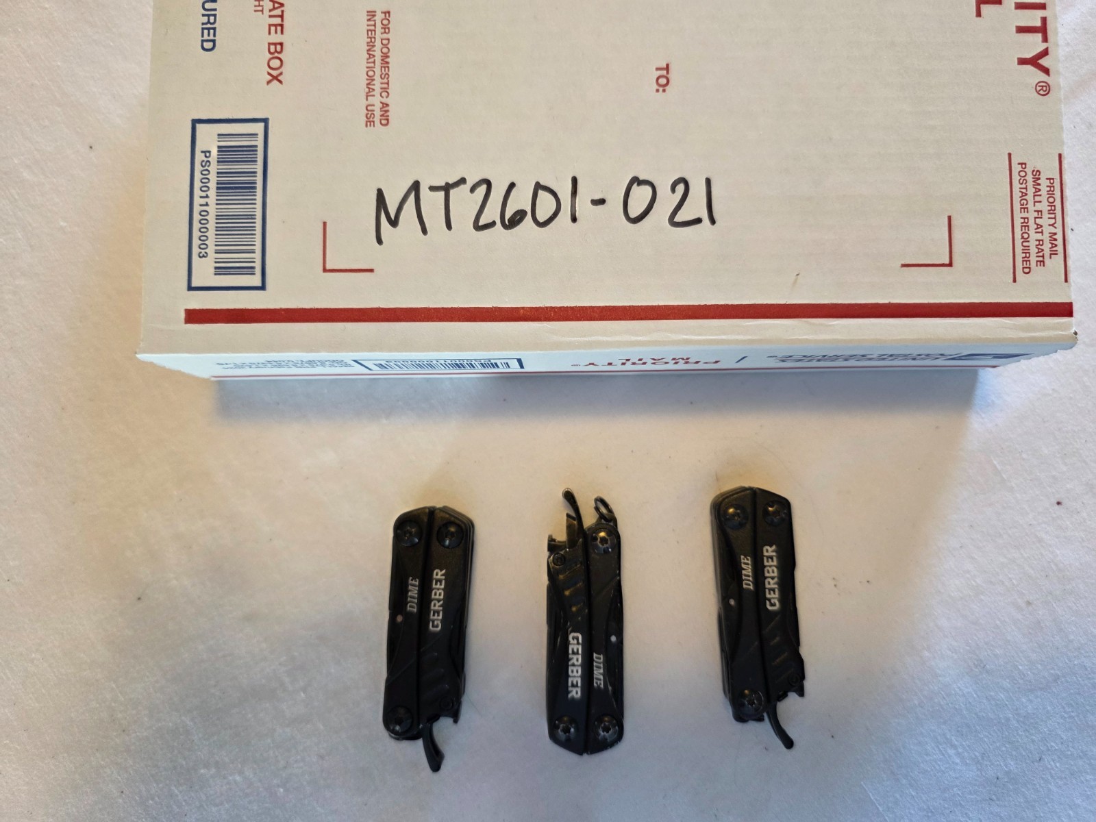 MT2601-021 – 3x Gerber Mini Multi-Tools + Case Free Shipping Used
