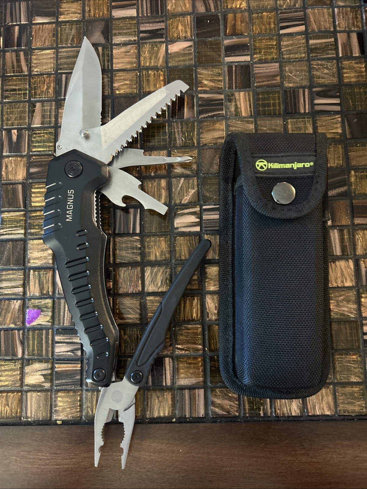 Magnus Kilimamjaro Multitool with Sheath – NEW