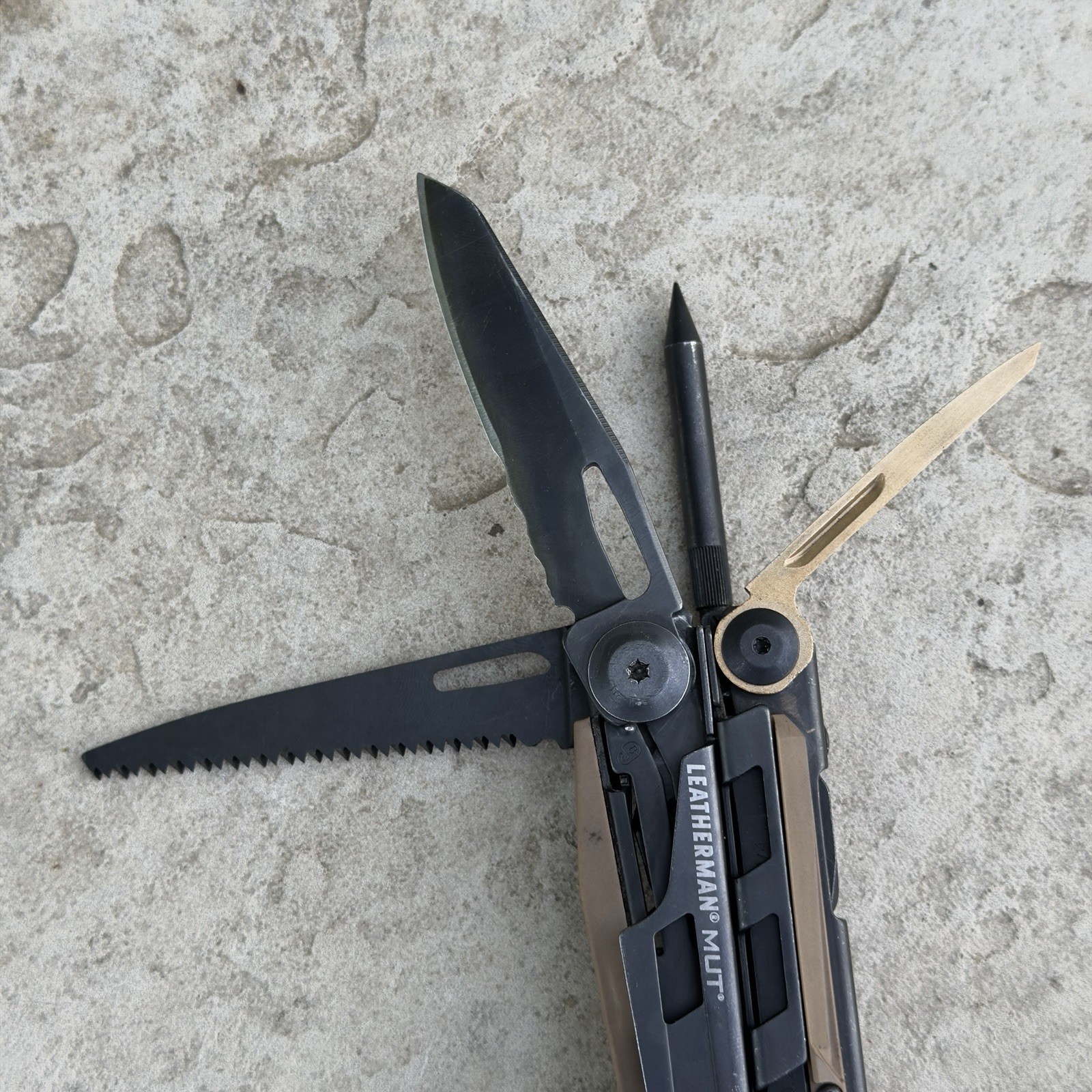 Leatherman MUT EOD Black multi tool Brown/Tan