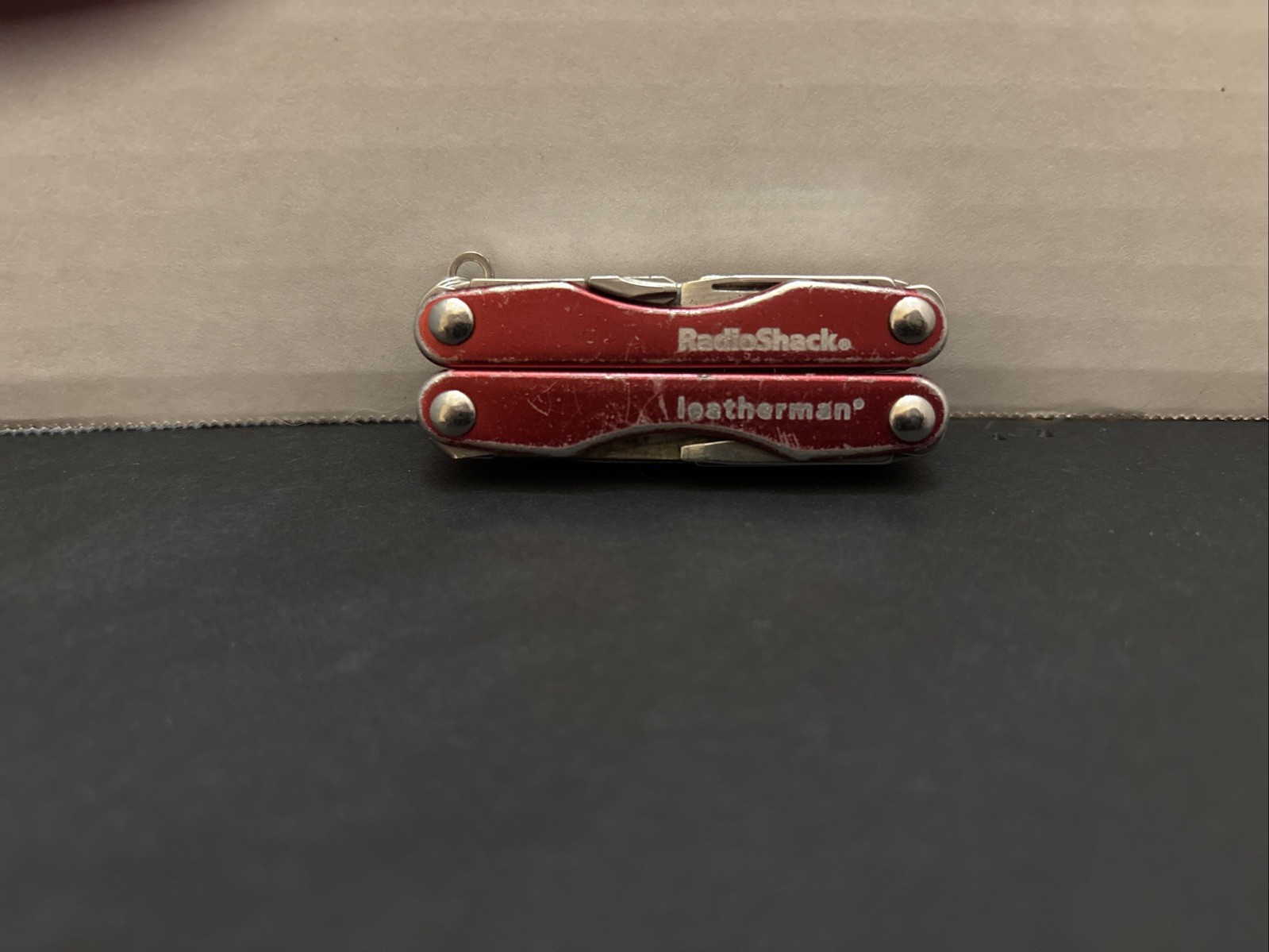 Leatherman Squirt E4 Multi-Tool Knife RadioShack Collectible