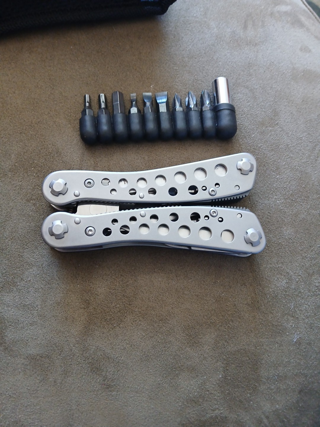 Winchester RARE Stainless Steel Multi-Tool Pocket Knife 9 N 1 + Sheath HTF NEW