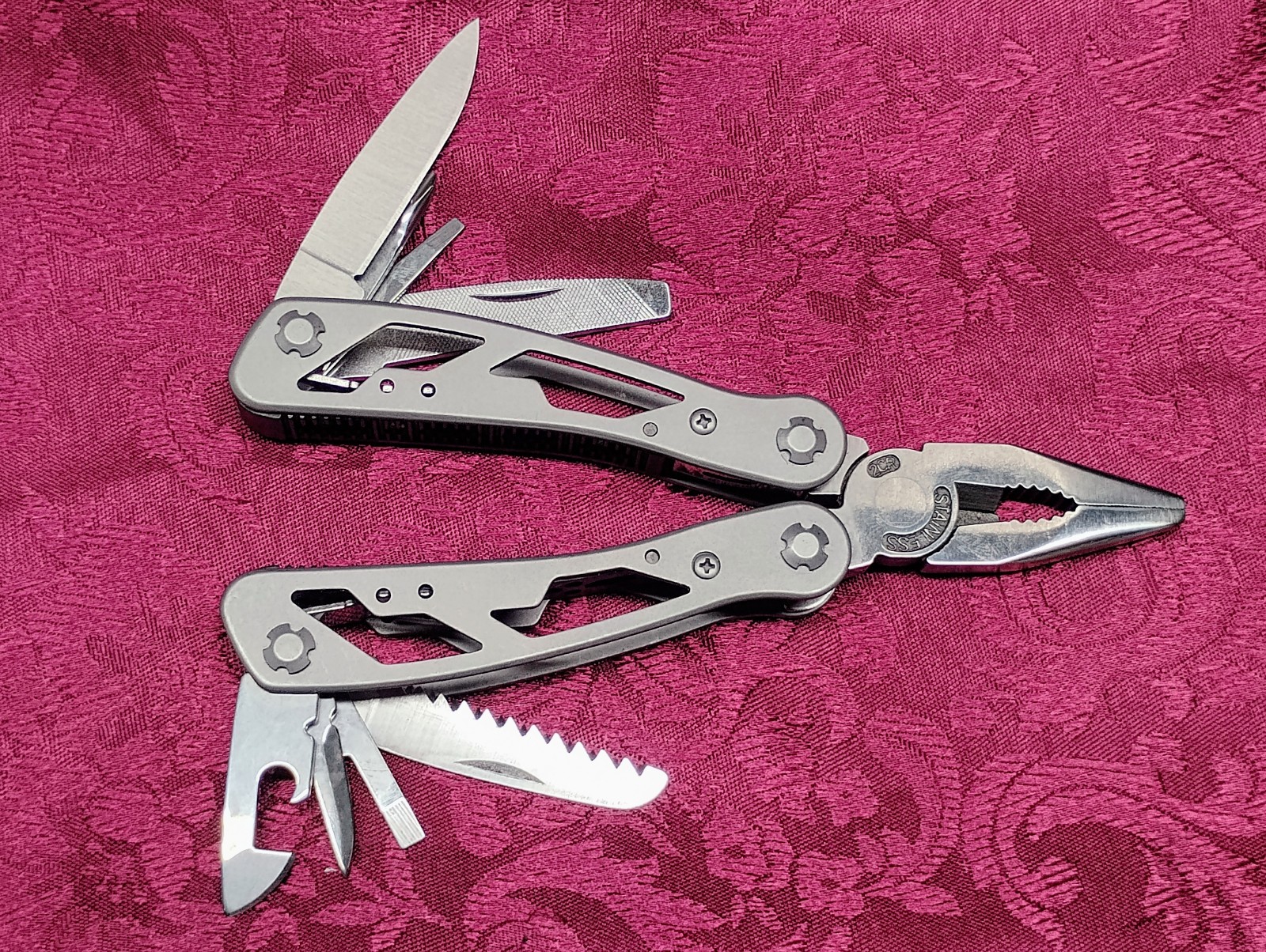 Stanley Multi Tool Pocket Knife Fishing Hunting Shooting Fix-it Pliers Sheath