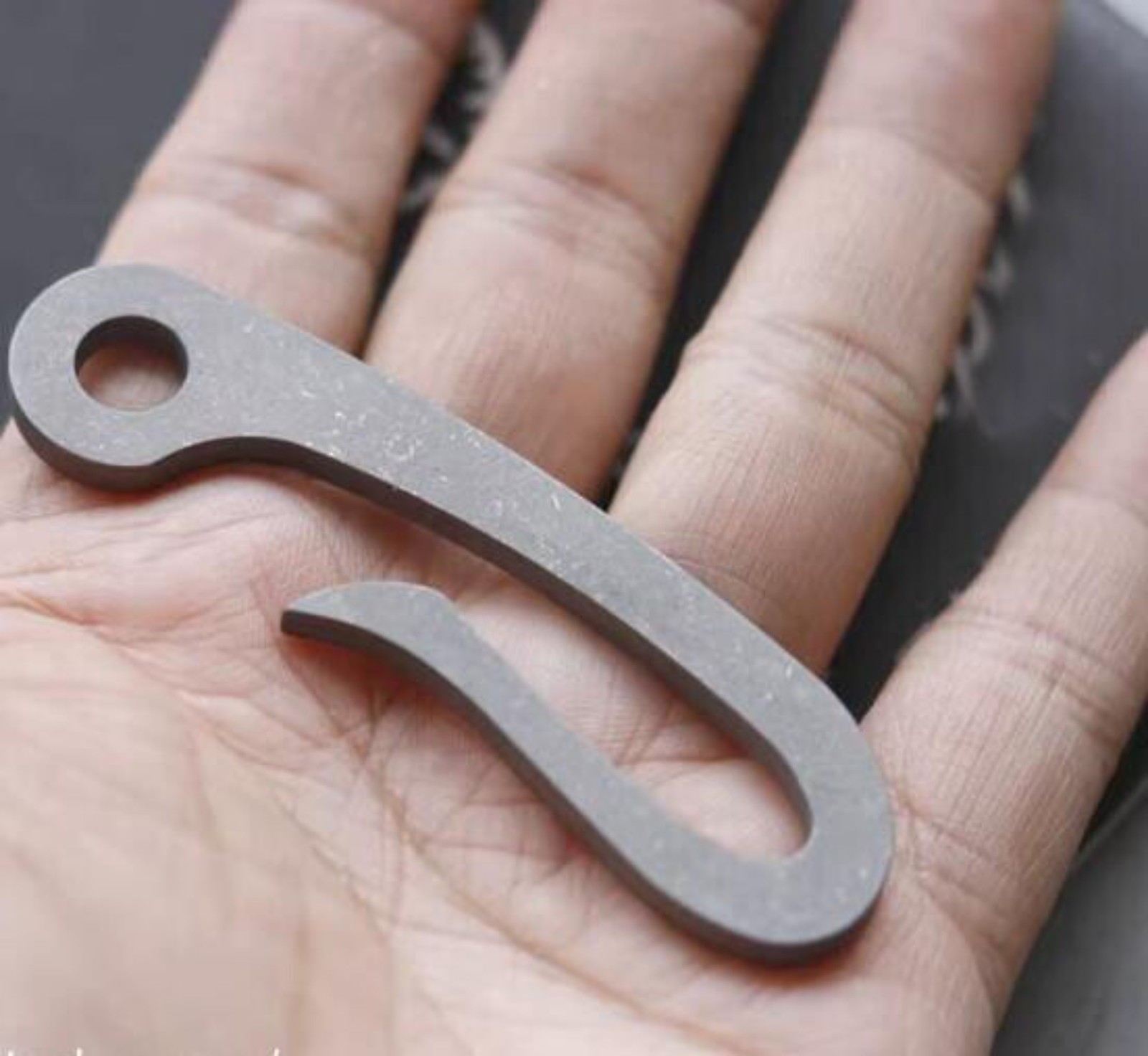 EDC 1 PC Small Titanium Alloy Hook Keychain Pendant Portable Multi Tools
