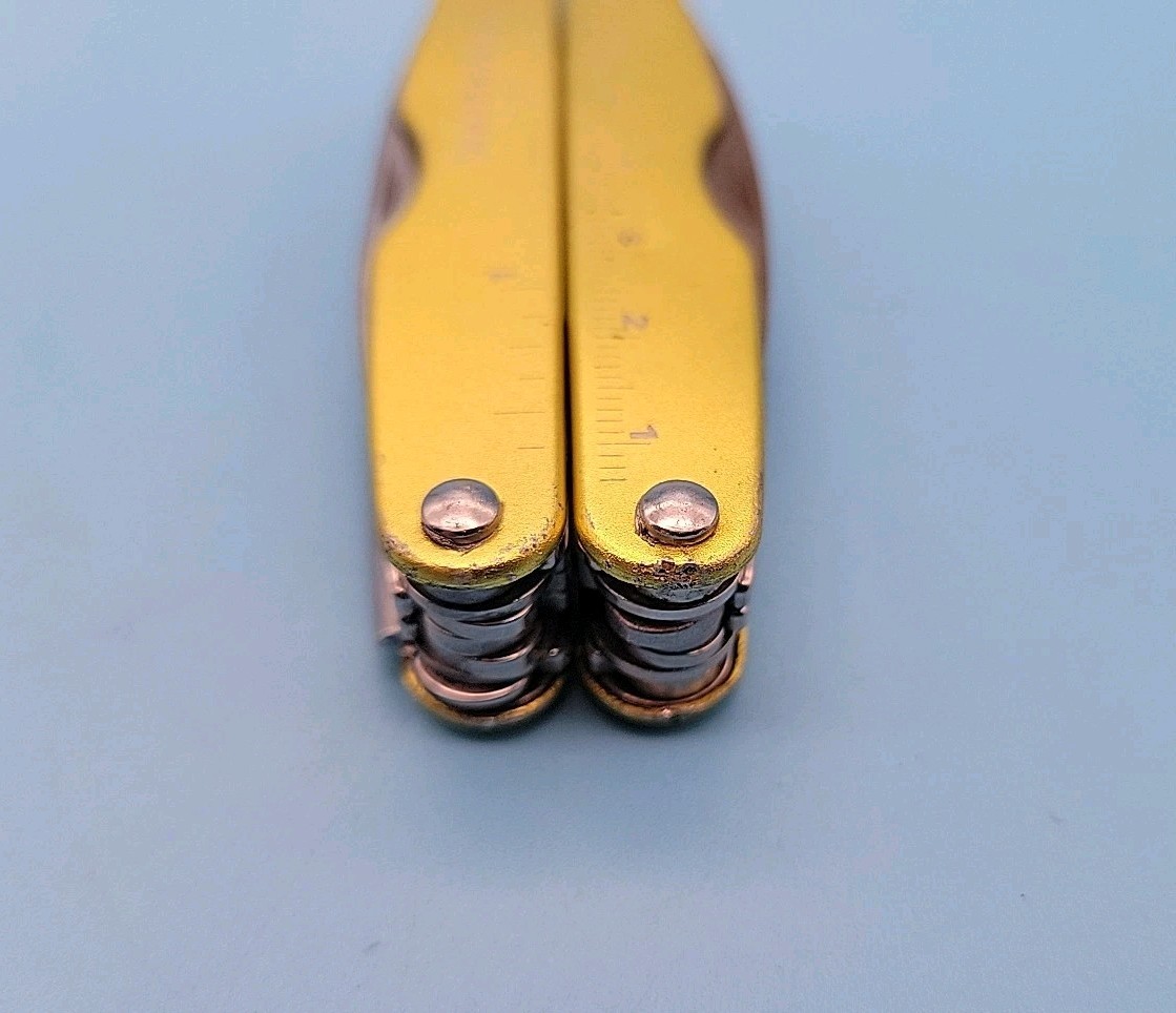 Leatherman JUICE KF4 Multi-Tool – Dated 0501 – File, Saw, Pliers, Screwdrivers