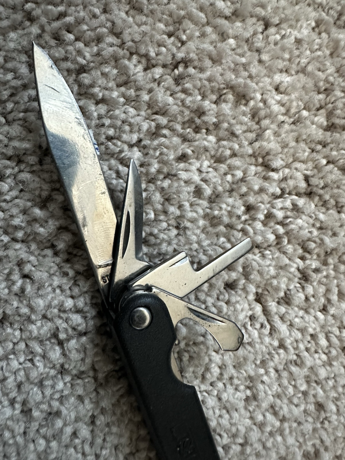 Gillette Mach 3 Multi Tool by Mountain Quest