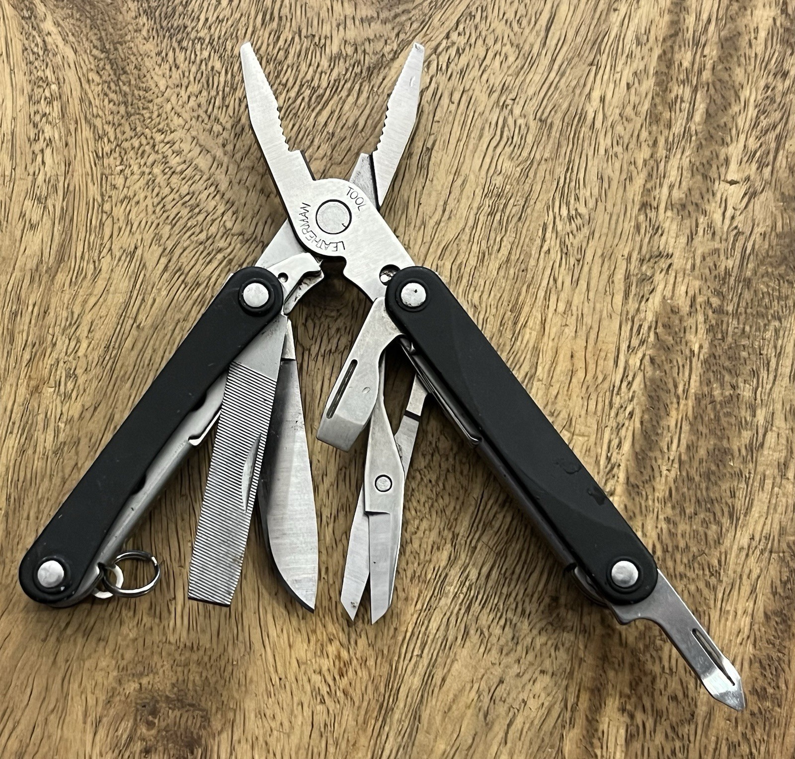 RETIRED Leatherman Squirt PS4 MultiTool Black DISCONTINUED SUPER NICE!