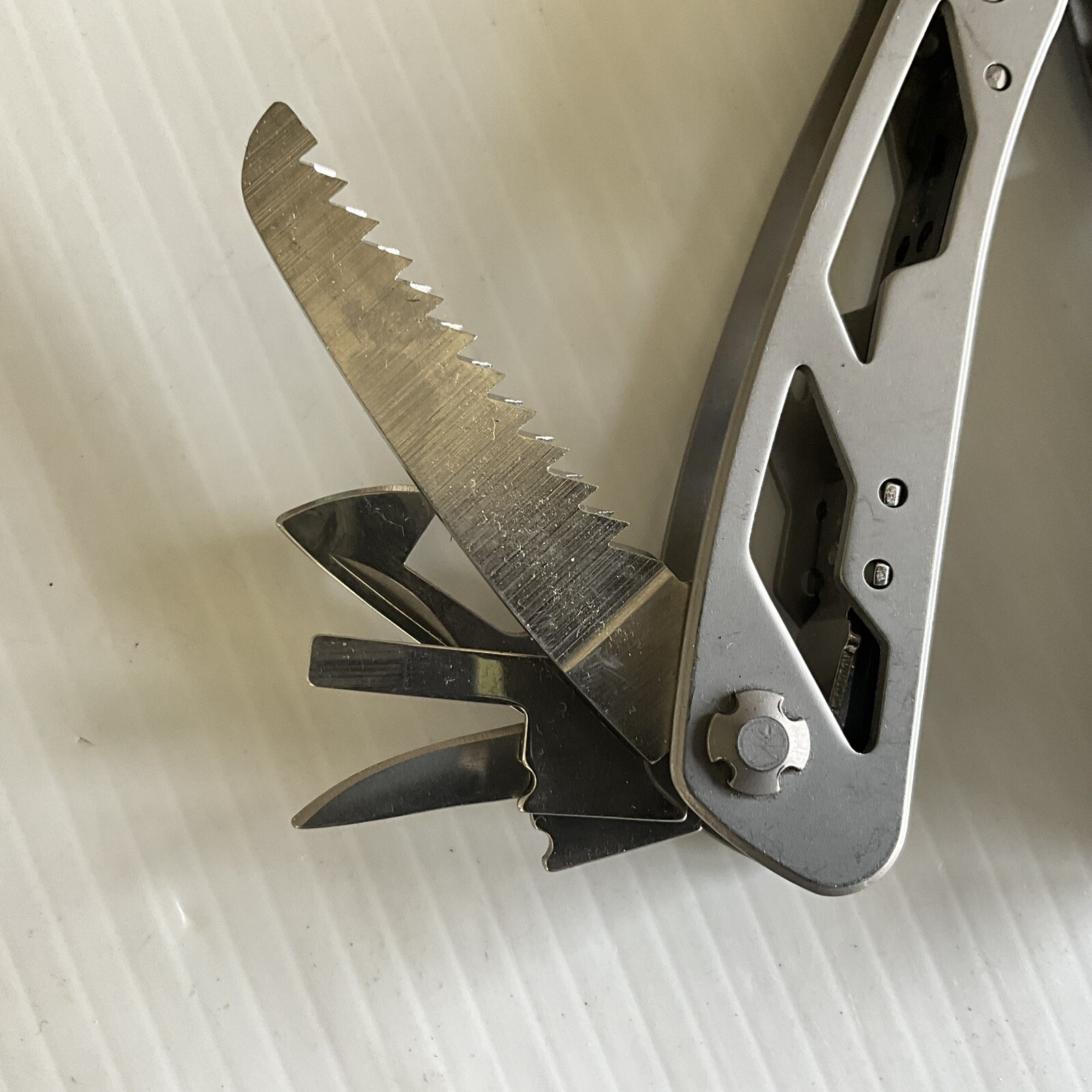 Stanley Stainless 12-in-1 Multi Tool 2CR Pliers Knife Screwdrivers File Survival