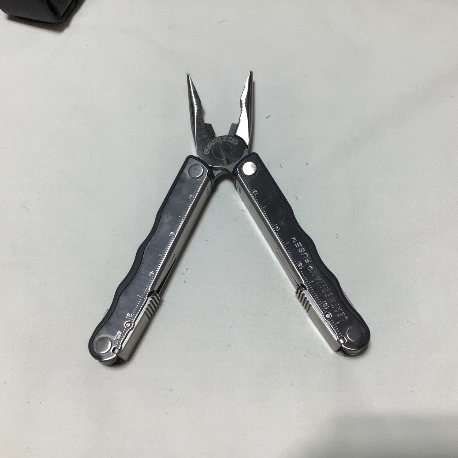 leatheman fuse multi tool with case