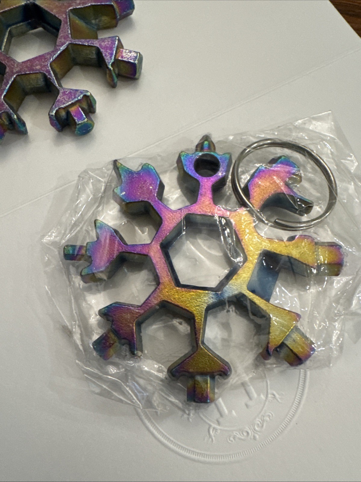 2x Snowflake Multi Tool metalic – stocking filler – fun gift