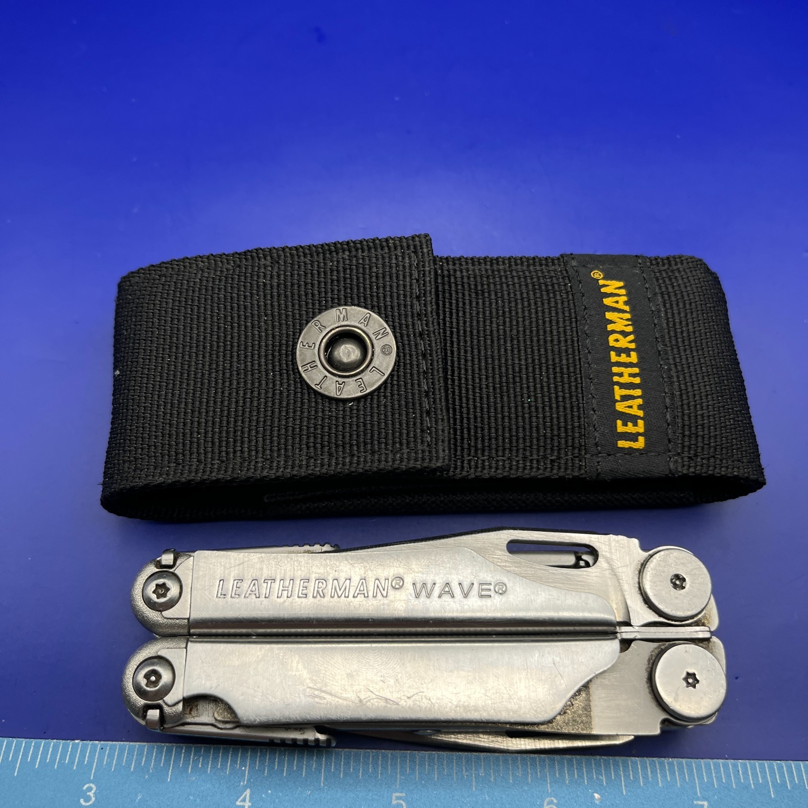 Leatherman Wave Multi-Tool w/ Sheath