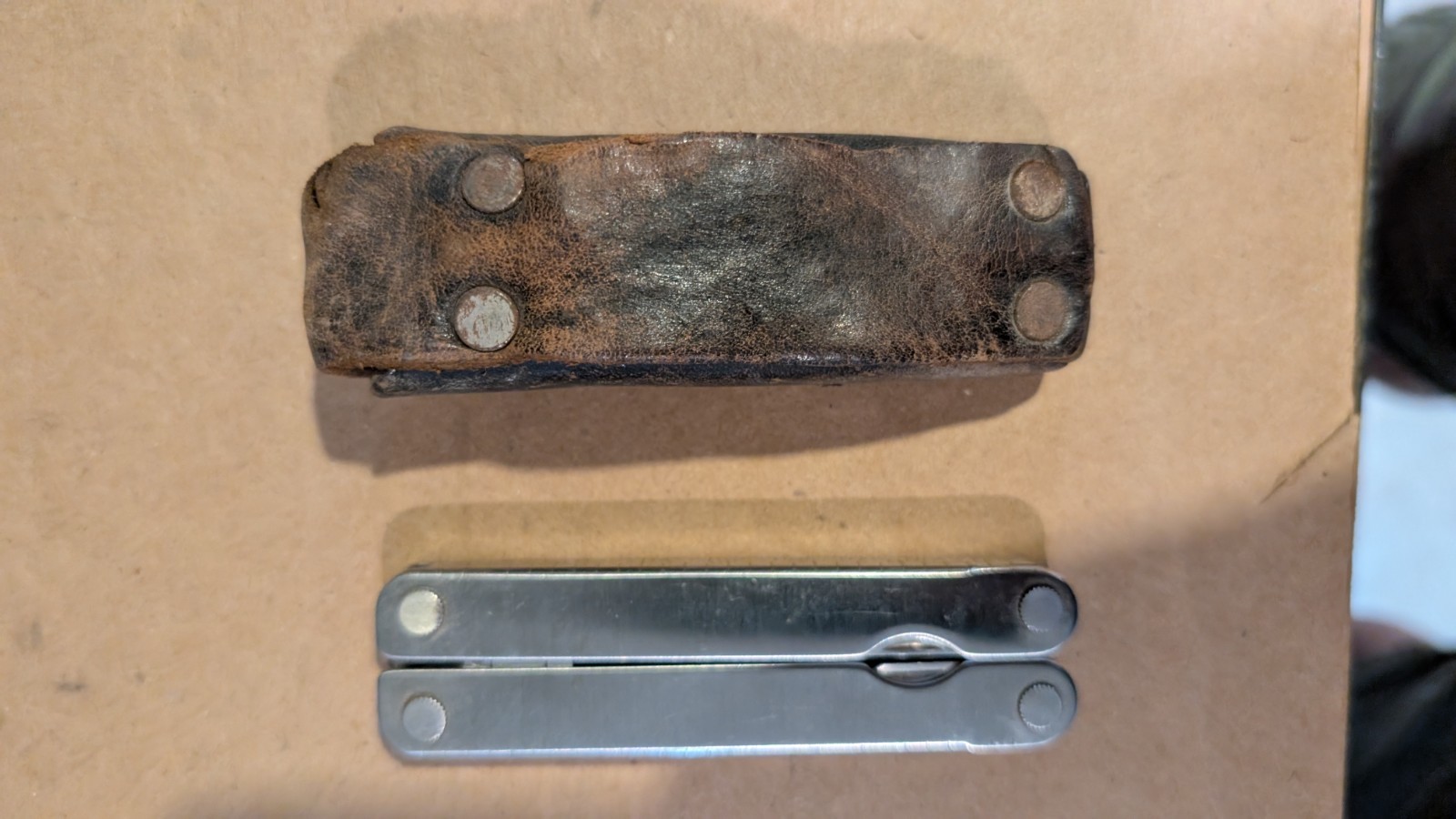 Vintage Original Leatherman TM 1325473 Multi Tool With Leather Sheath