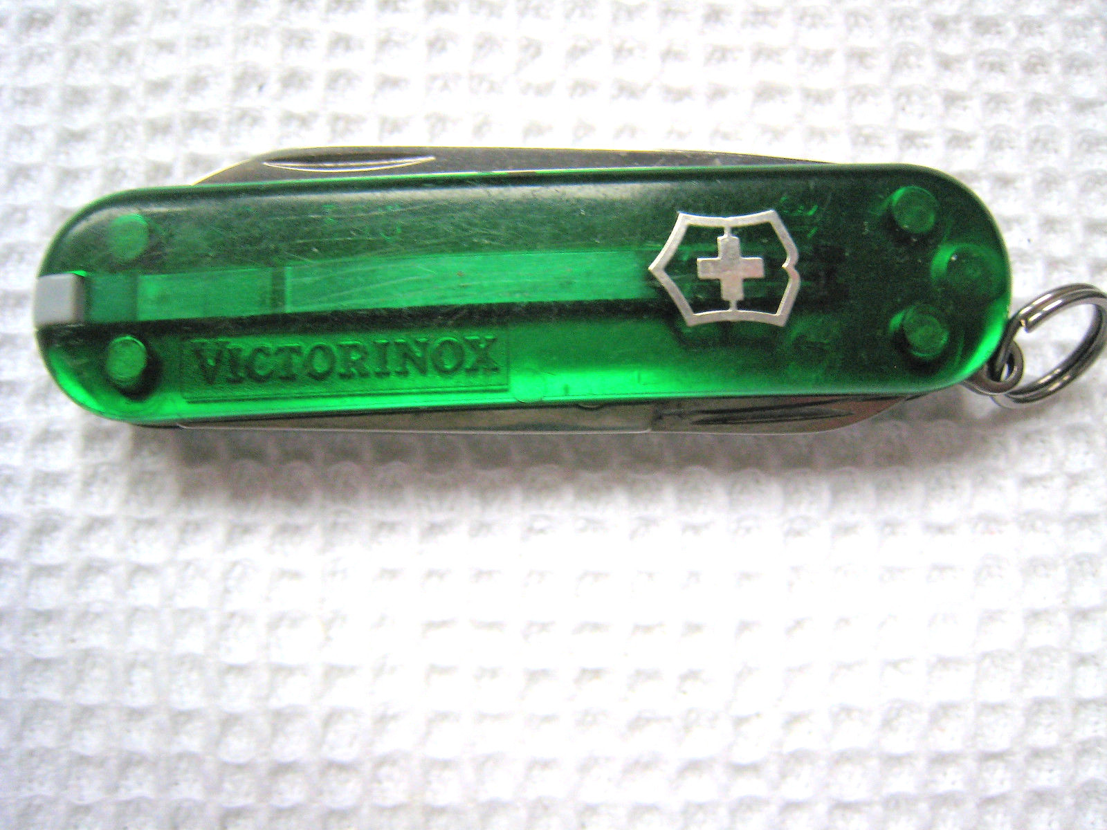 SWISS ARMY POCKET KNIFE VICTORINOX CLASSIC SD MINI MINIATURE SMALL TRANSLUCENT