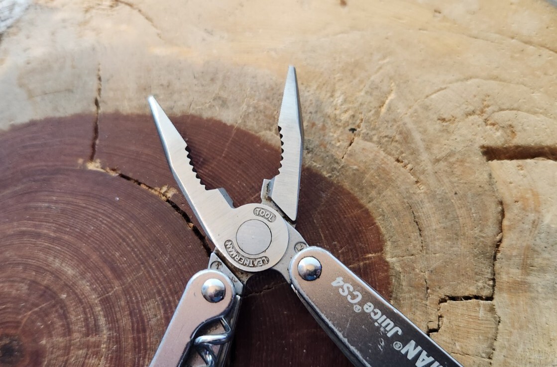 Leatherman Juice CS4 Storm Grey – Pliers Blade Corkscrew – Great Condition – T14