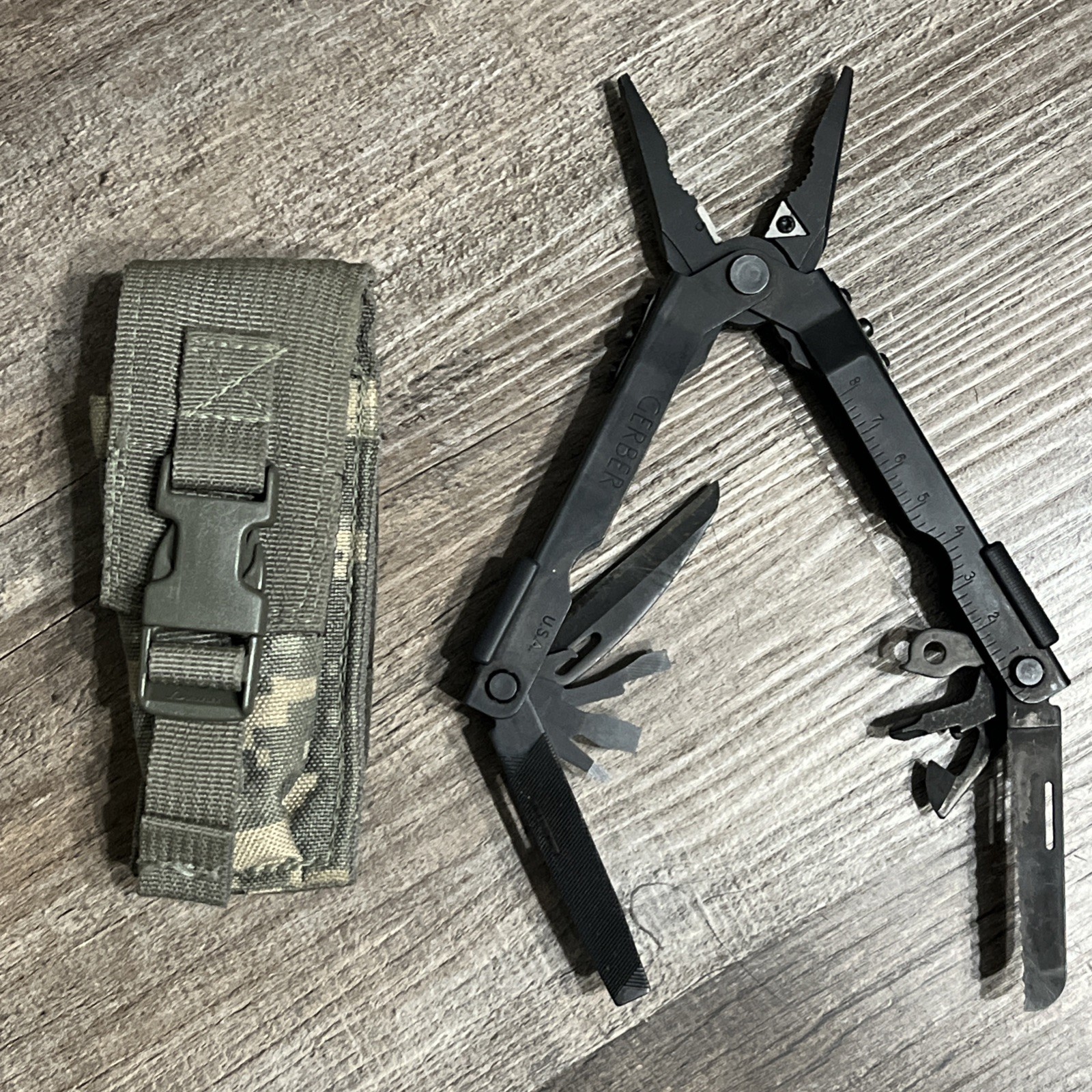 Gerber MP600 Multi Tool U.S. Military Issue! BLACK, DIGITAL CAMO SHEATH
