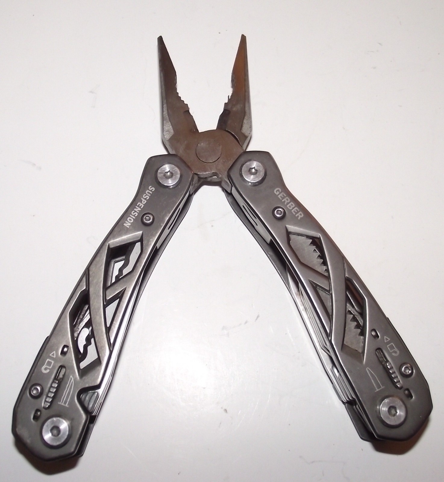 Gerber Suspension Stainless Steel Multi-Tool Knife Pliers in Great Condition