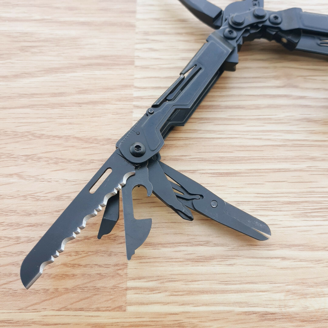 SOG Powerpint Multi Tool Pliers Wire Cutter Scissors Rulers Phillips Screwdriver