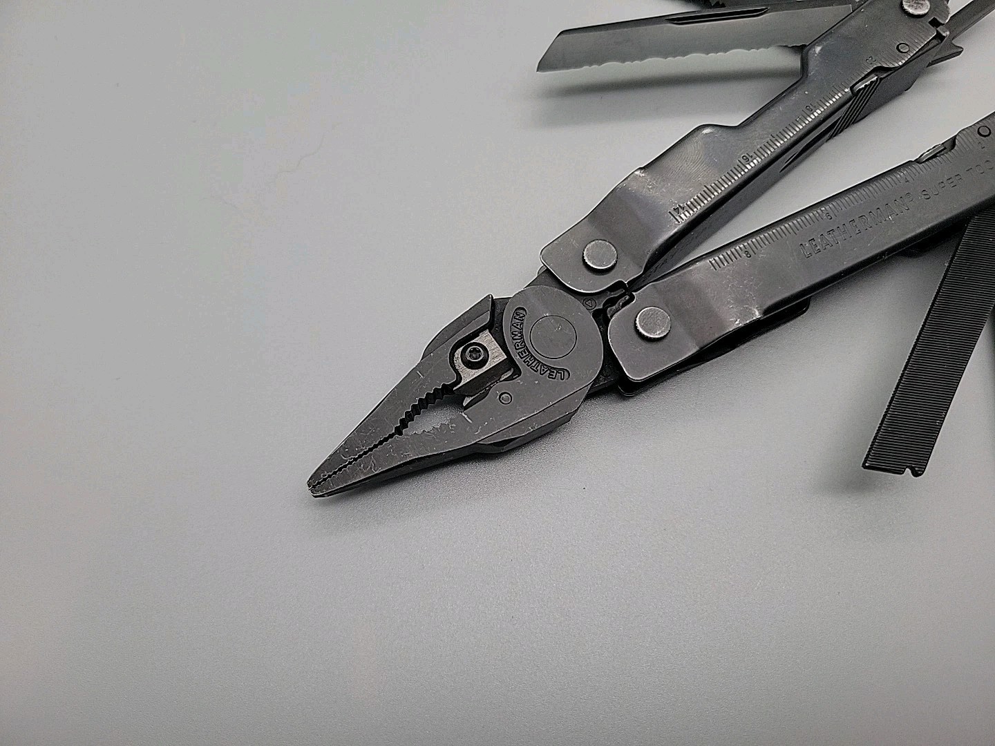 Leatherman Super Tool 300 Multi-Tool – Dated 0716 – LOGO Lee, Ryan / Stay Sharp