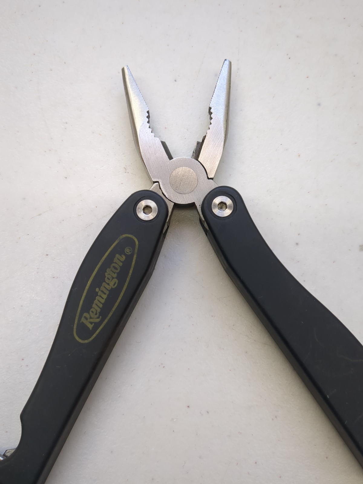 Remington foldable survival multi-tool knife Stainless Fold To 4” Black