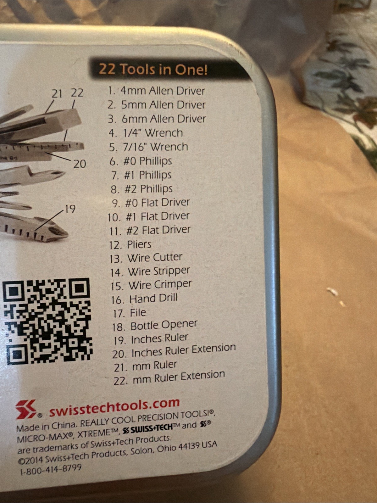 SWISS + TECH Multi Tool 22 in 1 Micro Max Xtreme
