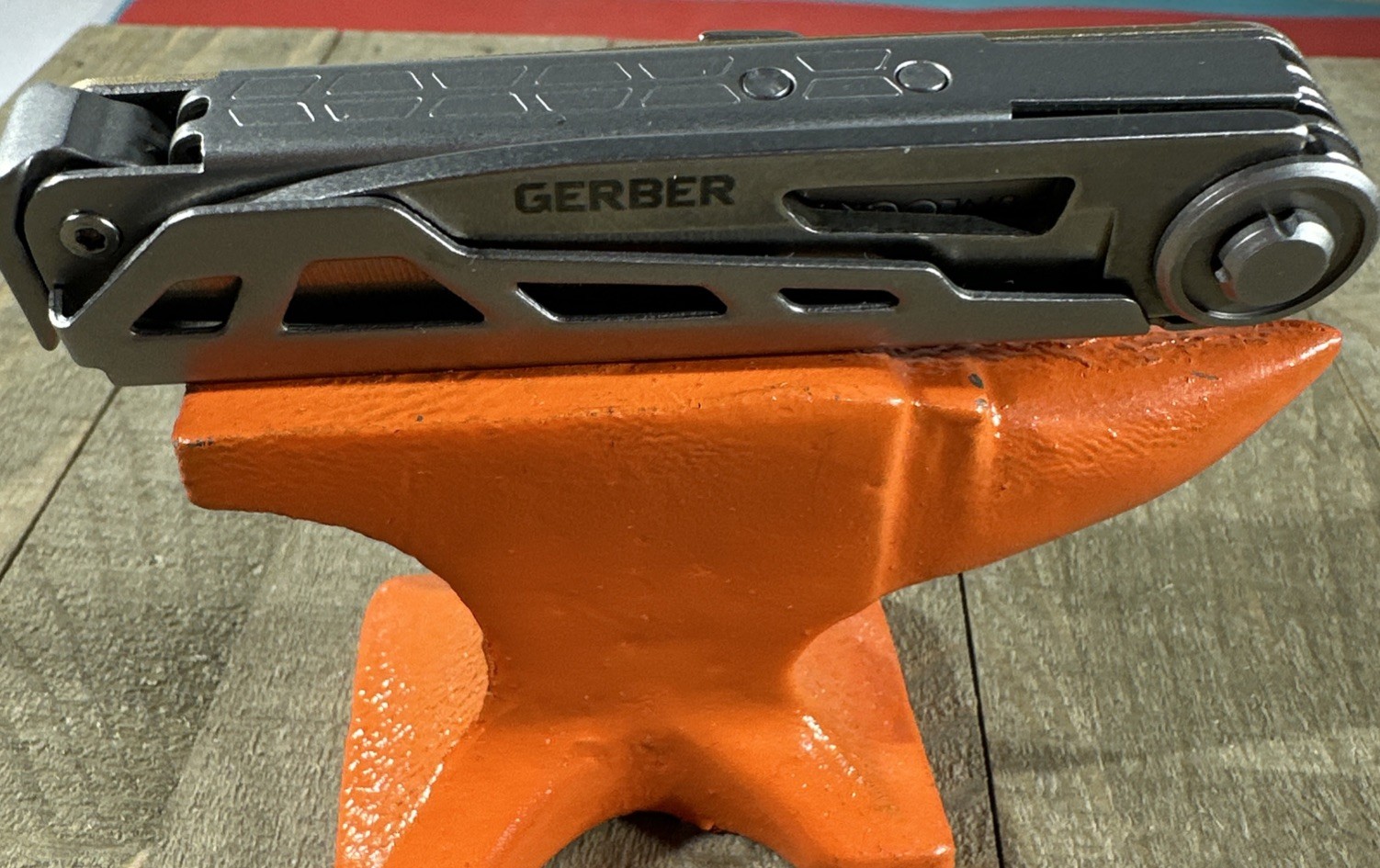GERBER ARMBAR CORK GOLD MULTI TOOL & KNIFE 3.5 In Bade” Nice Condition