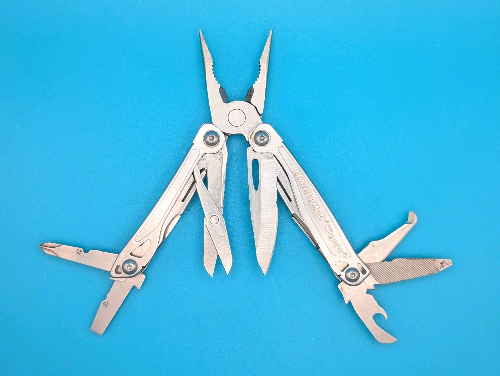 LEATHERMAN WINGMAN MULTI-TOOL! FAST SHIPPING! WITH SHEATH!