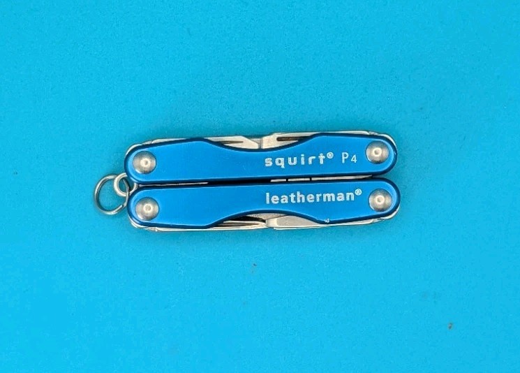 Leatherman Squirt P4 Multi-Tool, Key Ring, Retired, BLUE!