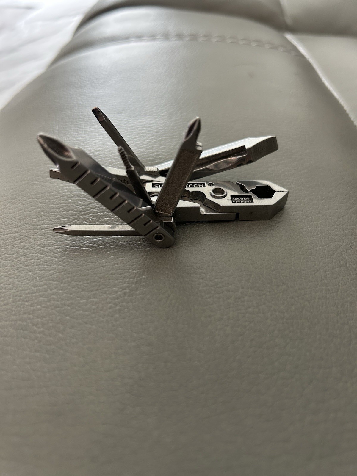 Swiss-Tech 8-in-1 multi-tool with Pliers and screwdriver