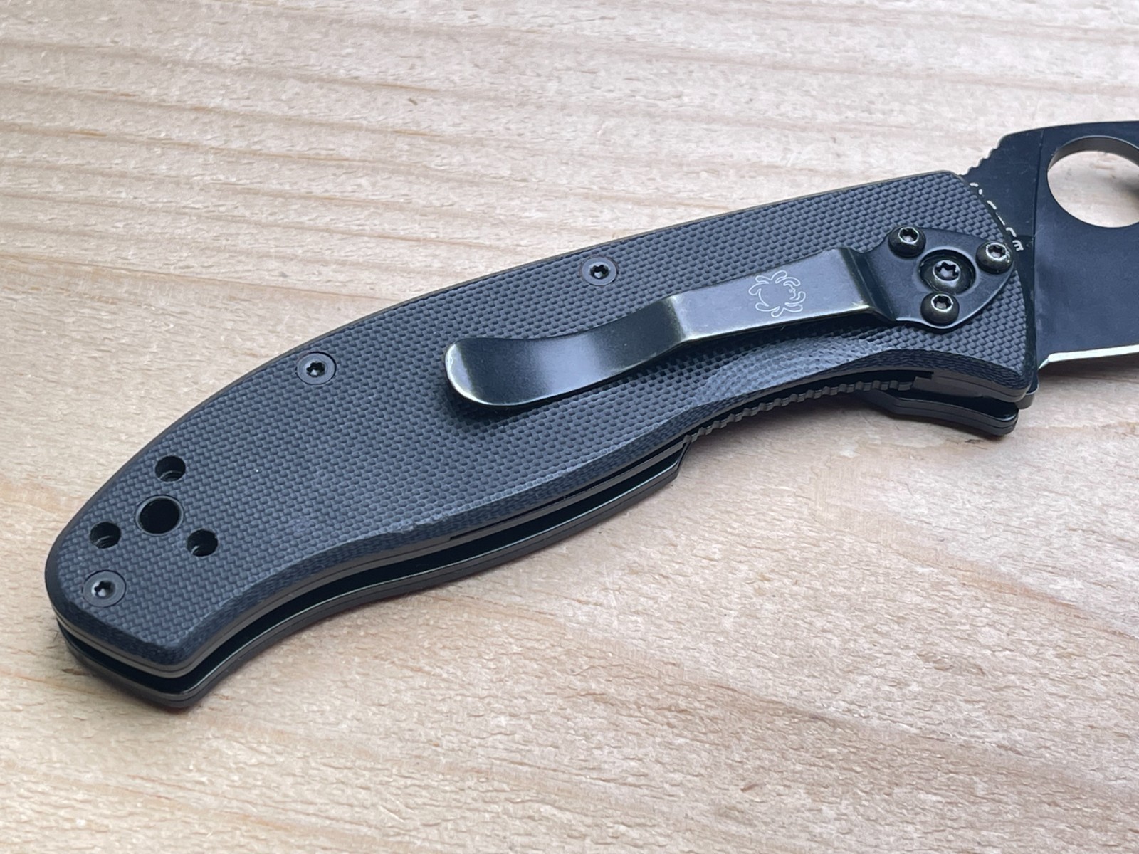 Spyderco Tenacious with Logo Black 8Cr13Mov G-10 Folding Pocket Knife