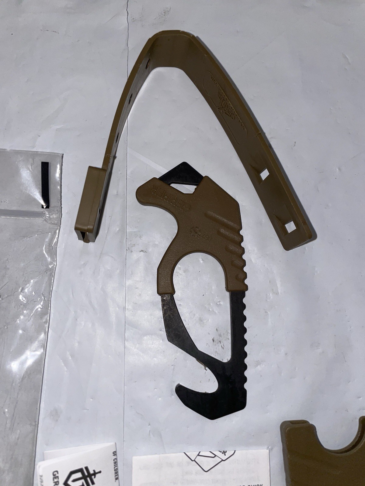 Gerber 30-000132 Emergency Strap, Webbing And Belt Cutter