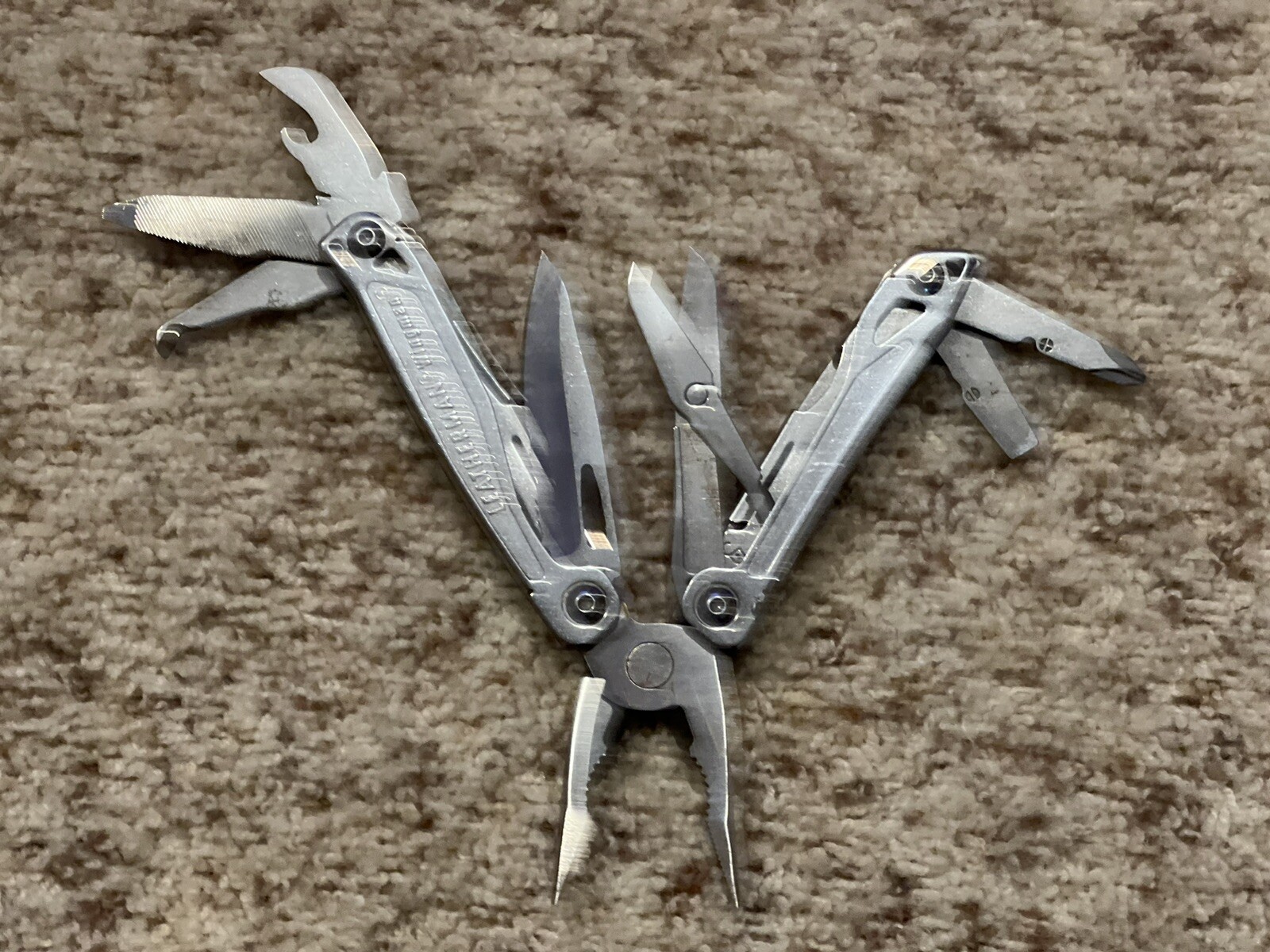 leatherman wingman multi-tool