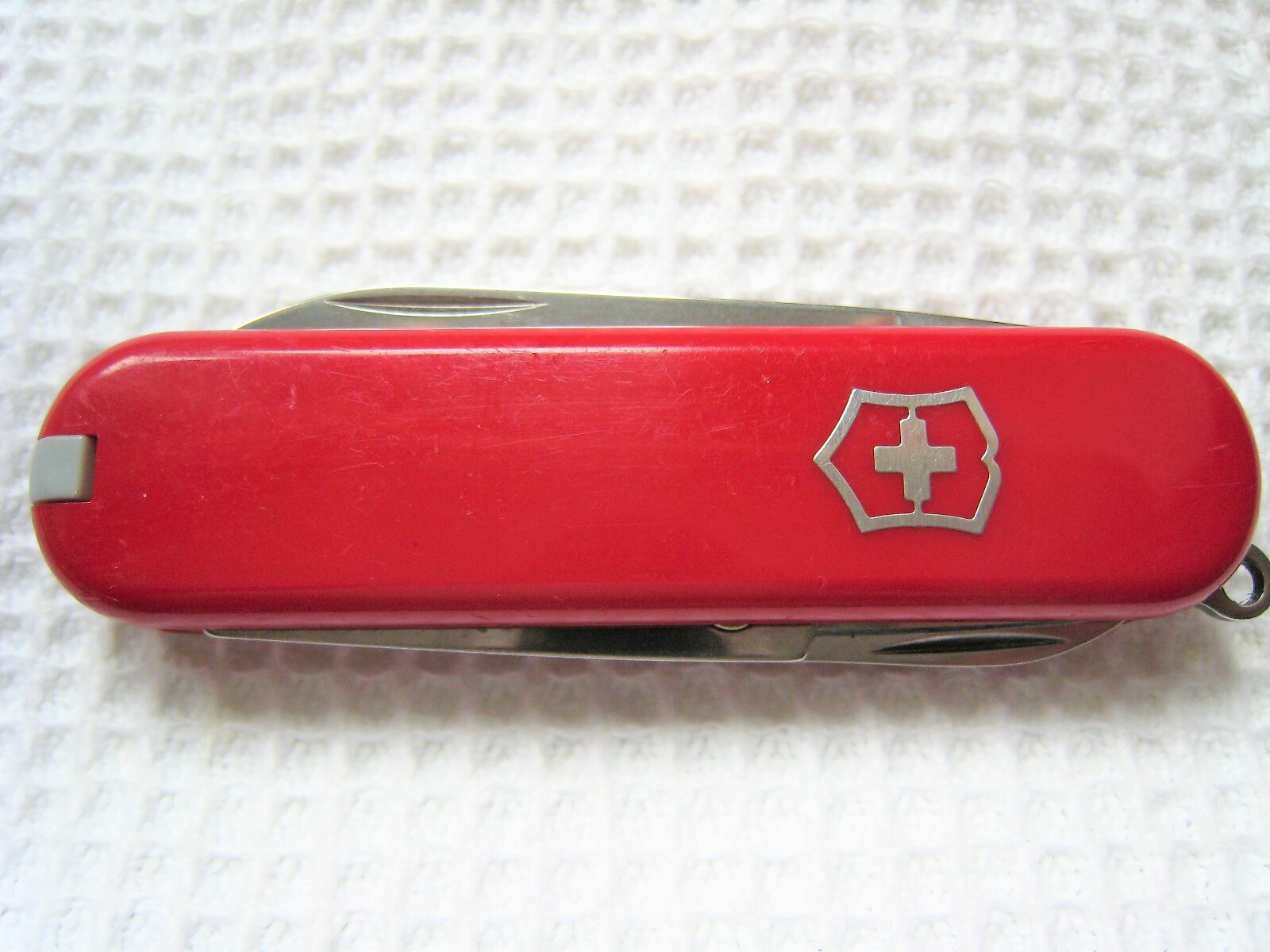 SWISS ARMY POCKET KNIFE VICTORINOX CLASSIC SD MINI MINIATURE SMALL TINY KEYCHAIN