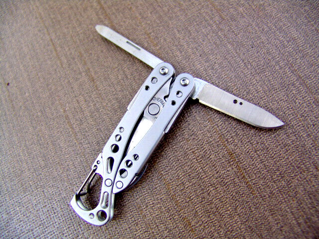 LEATHERMAN SKELETOOL–MULTI TOOL & RETIRED STYLE CS–EXCELLENT–LOT OF 2