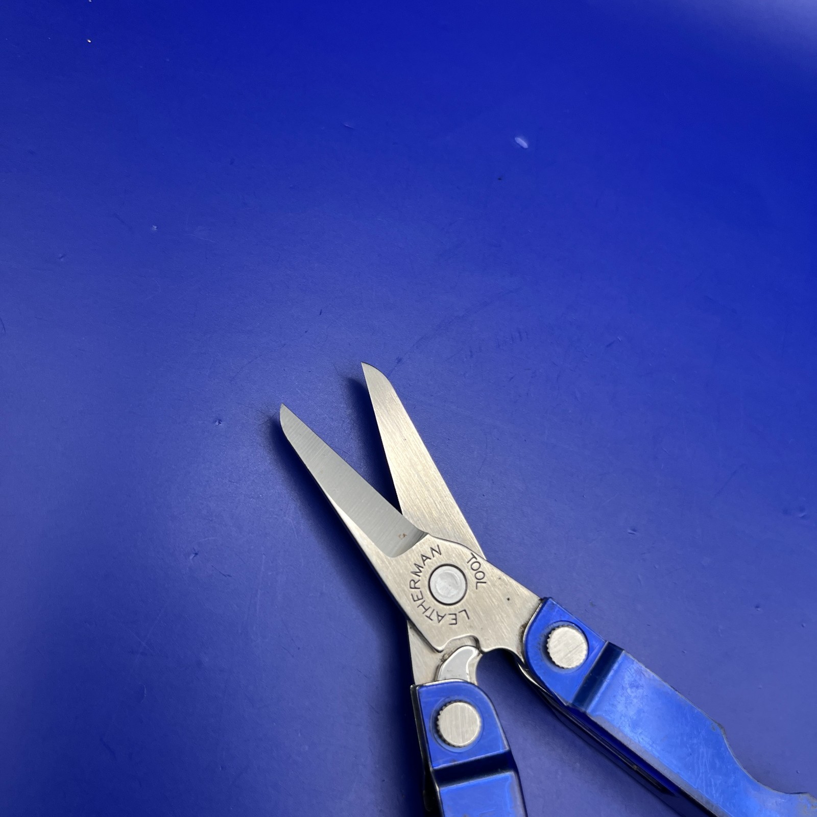 Leatherman Micra Multi-Tool Knife, Scissors- Blue Translucent