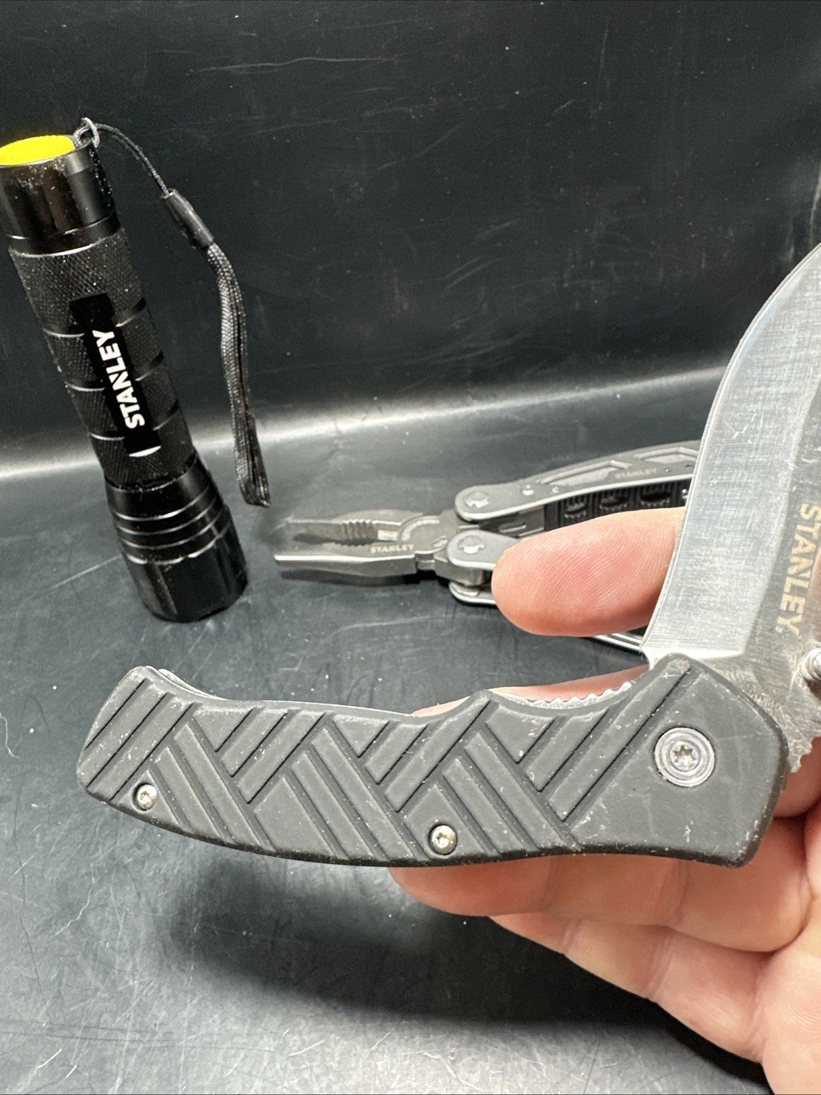 STANLEY KNIFE, MULTI TOOL (12 IN 1), 150 LUMENS FLASHLIGHT