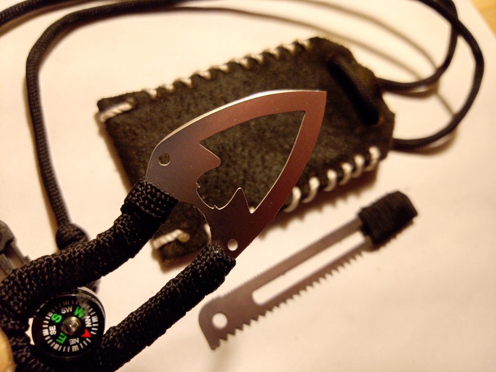 EDC Tools Minimalist Scavenger Necklace Pouch Mini Knife, Saw And Compass